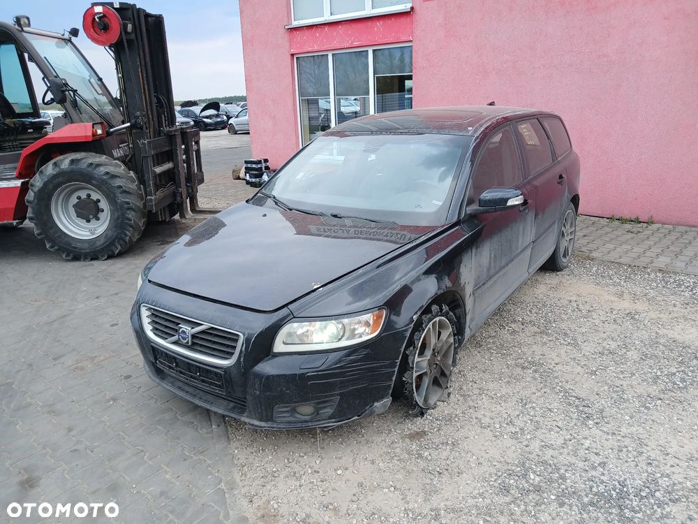 VOLVO V50 1.6 D LAK. 01926 CAŁA NA CZĘŚCI CZESCI - 1