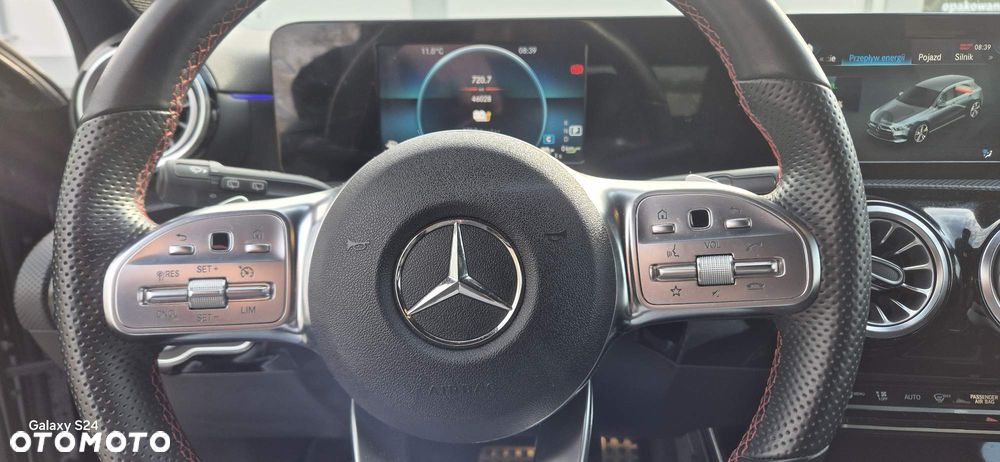 Mercedes-Benz Klasa A 250 e PHEV AMG Line 8G-DCT - 14