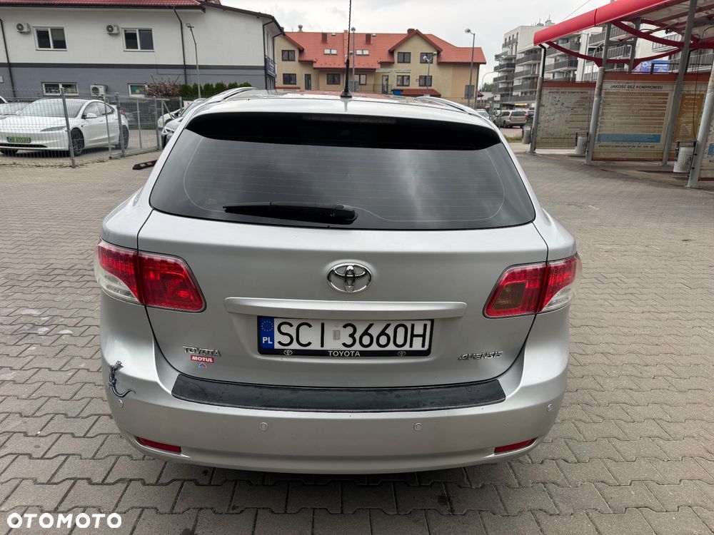 Toyota Avensis 1.8 Luna - 6