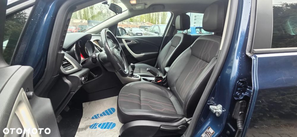 Opel Astra 1.6 Turbo 150 Jahre - 29