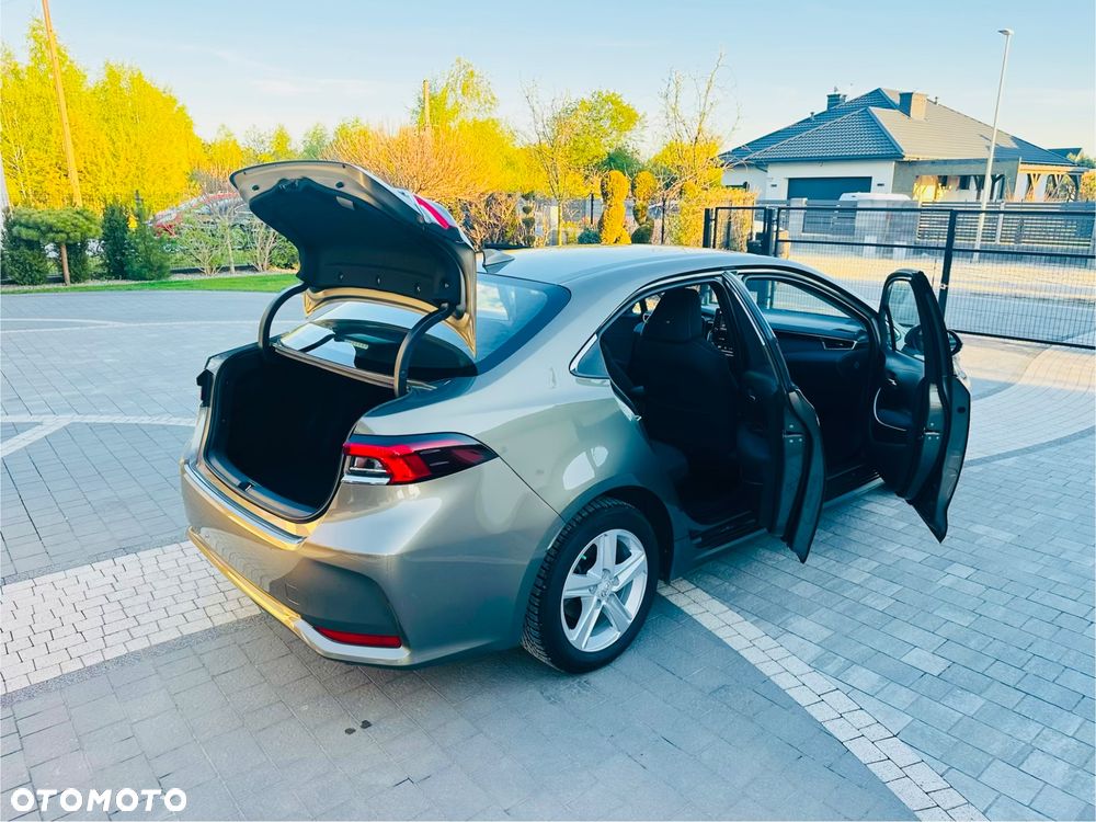 Toyota Corolla 1.8 Hybrid Comfort - 22
