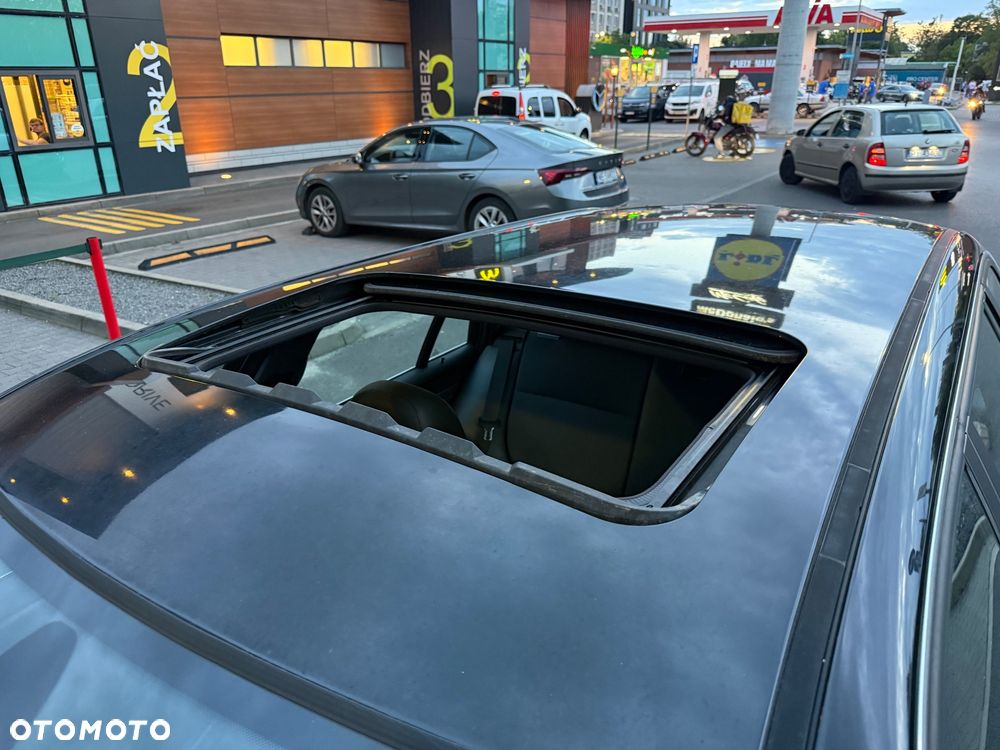 BMW Seria 3 325i Edition Lifestyle - 17