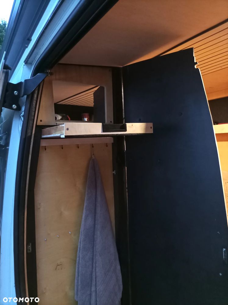 Nissan interstar kamper - 17