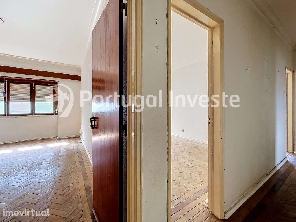 Apartamento de 5 assoalhadas na rua Capitão Leitão, Almada - Grande imagem: 3/32