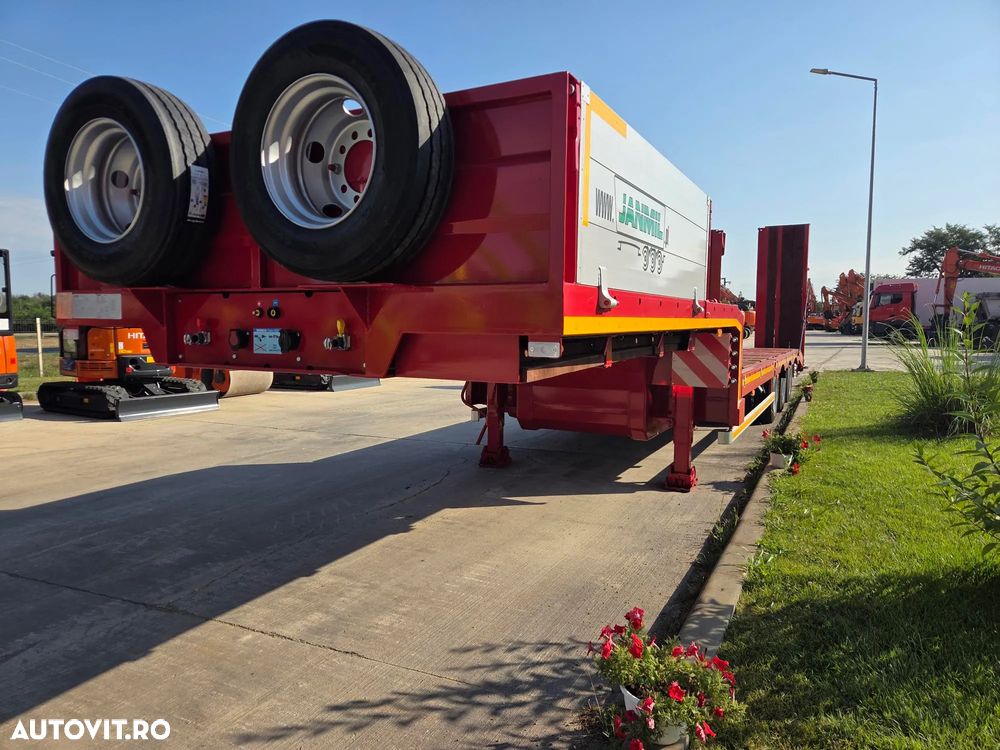 Janmil TRAILER 3 axe FULL OPTION-NOU, 2026, rampe DUBLE, lemne pt extensii latime la 3m, 2 roti rezerva, axe SAF, anv Goodyear, TROLIIU, cutie depozitare, obloane pe gatul de lebada, Carte identitate RAR, Podea rabatabila, posibil leasing-PROMOTIE 58.900eur - 5