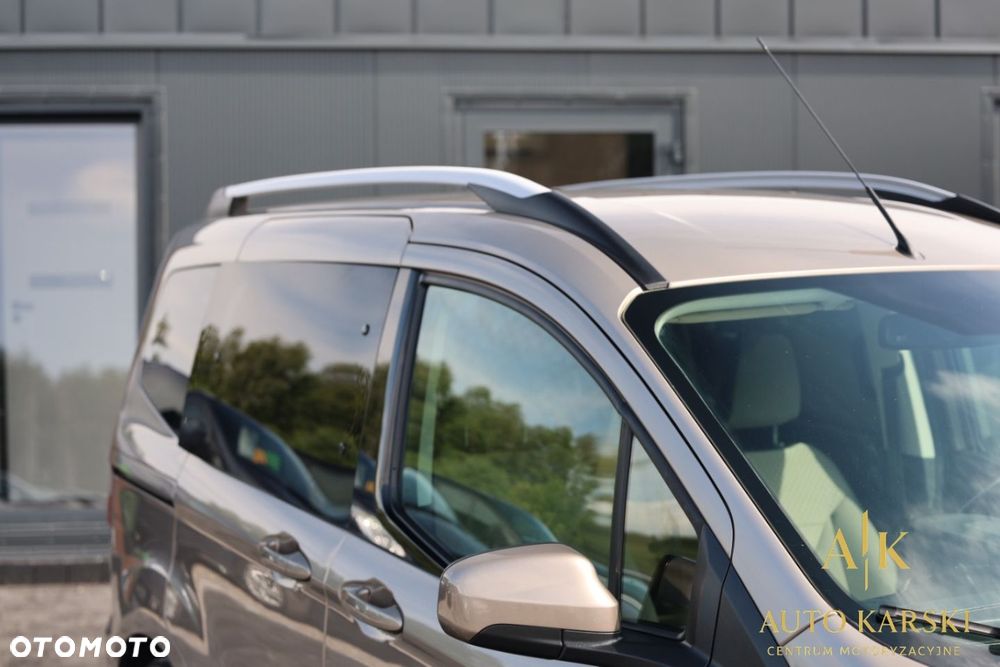 Ford Tourneo Courier - 10