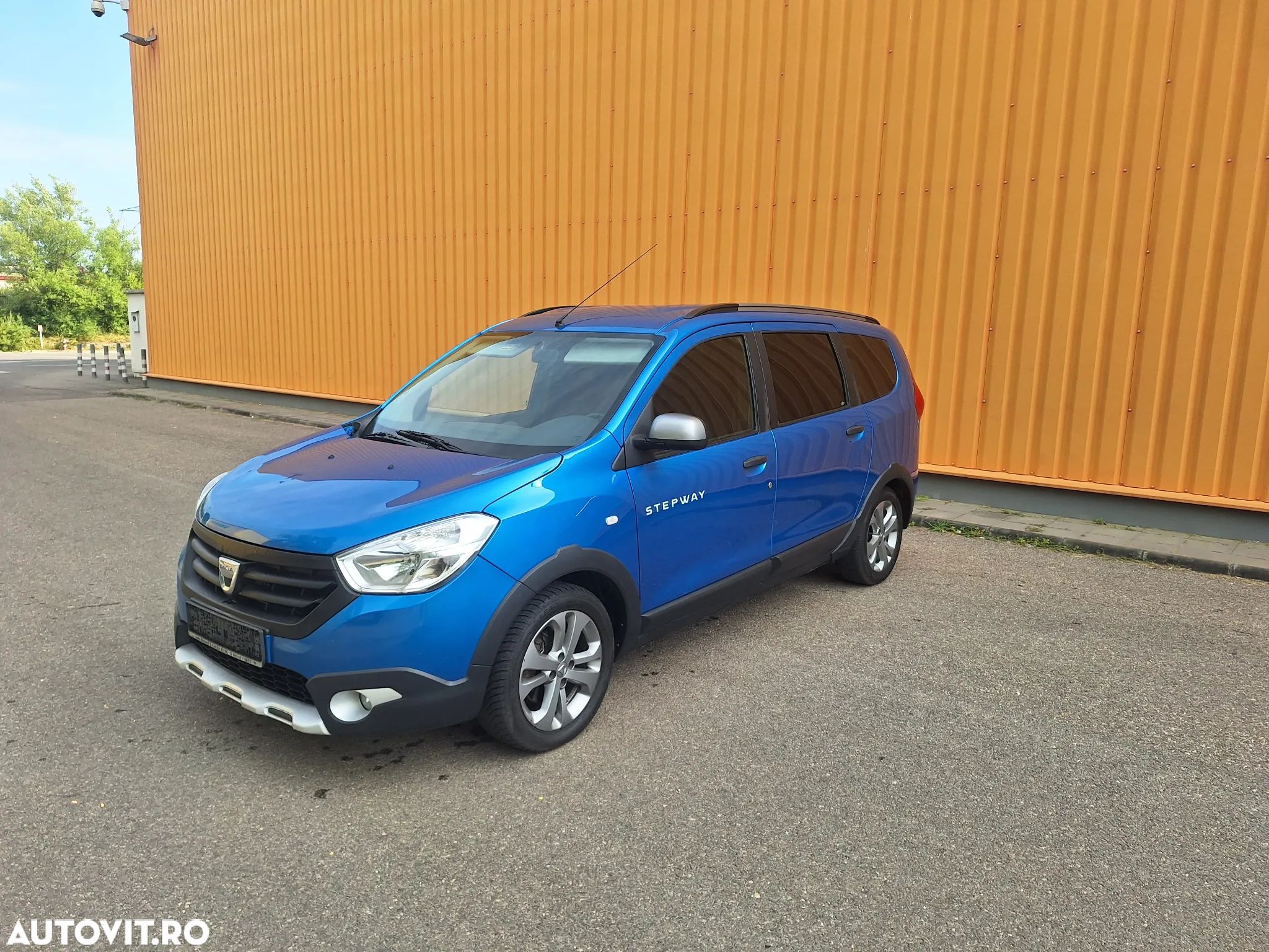 Dacia Lodgy 1.5 dCi Stepway - 1