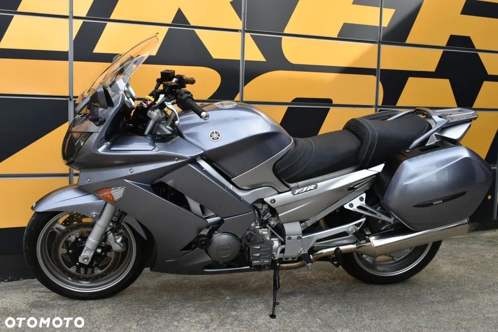 Yamaha FJR - 7