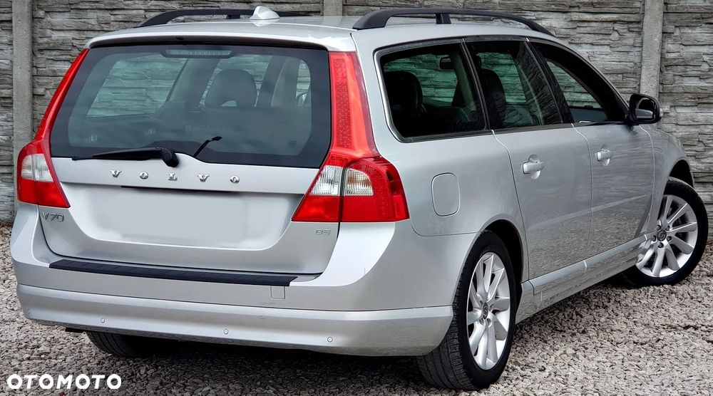 Volvo V70 D5 Momentum - 14