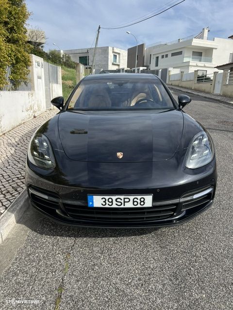Porsche Panamera 4 S - 1