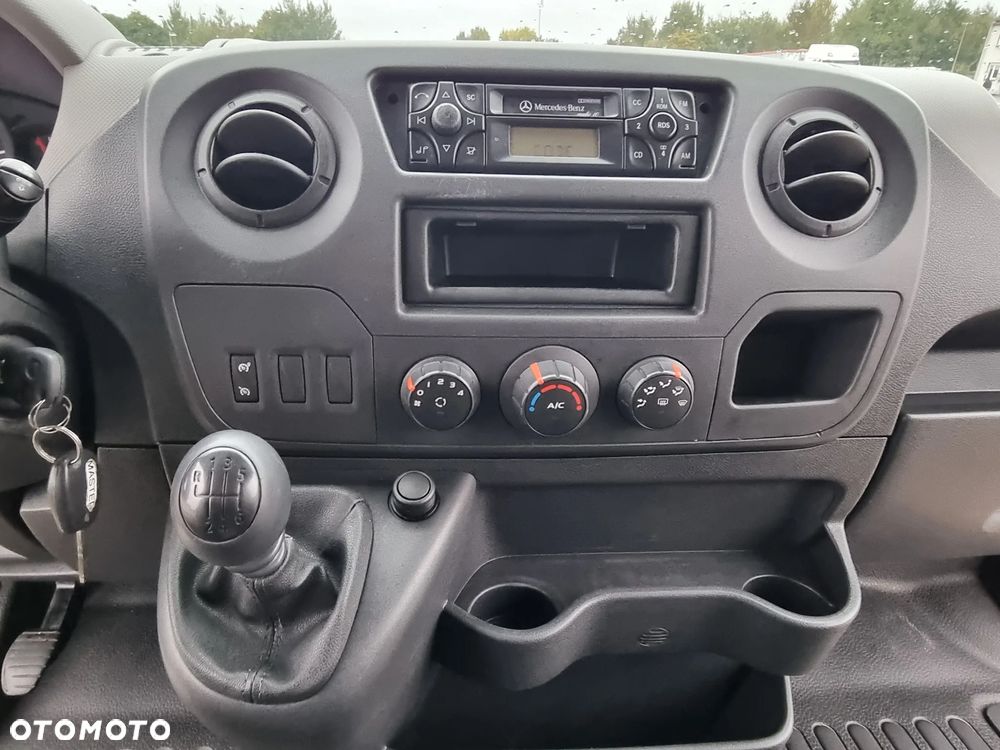 Renault Master - 24