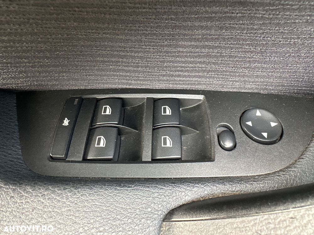 BMW X1 sDrive16d - 14