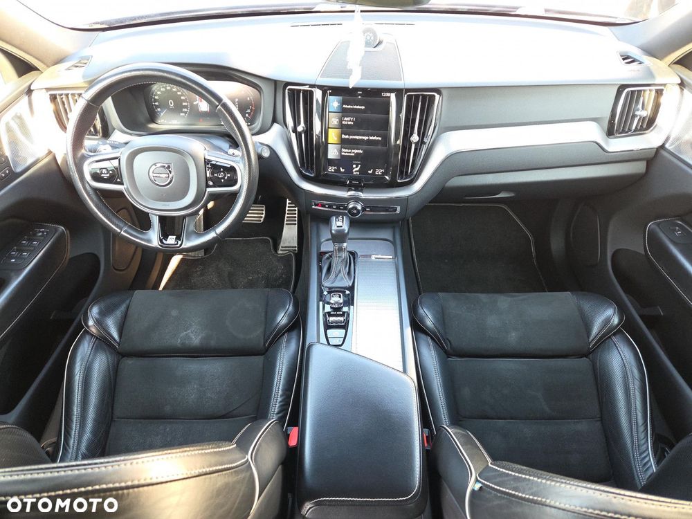 Volvo XC 60 T5 AWD R-Design - 10