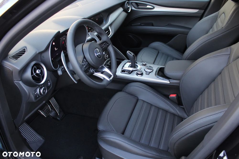 Alfa Romeo Stelvio 2.0 Turbo Veloce Q4 - 18