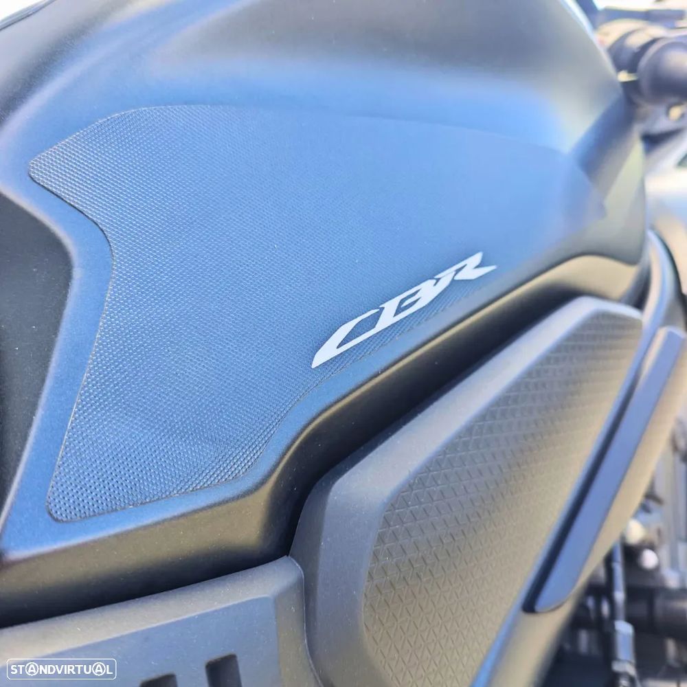 Honda CBR 650R - 8