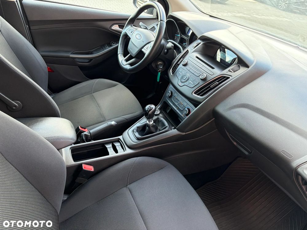 Ford Focus - 11