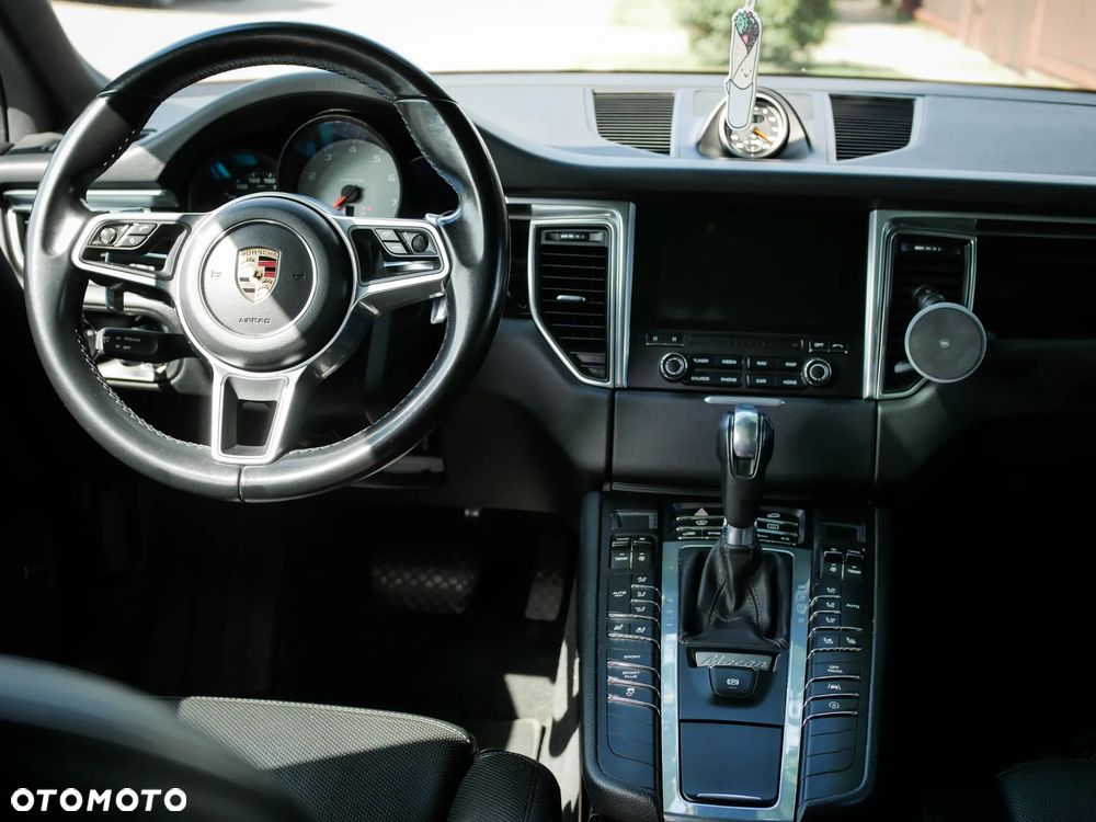 Porsche Macan S - 13