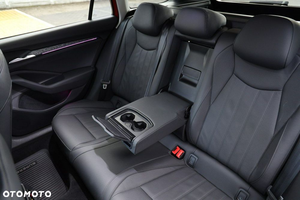 Skoda Superb 2.0 TDI SCR Selection DSG - 40