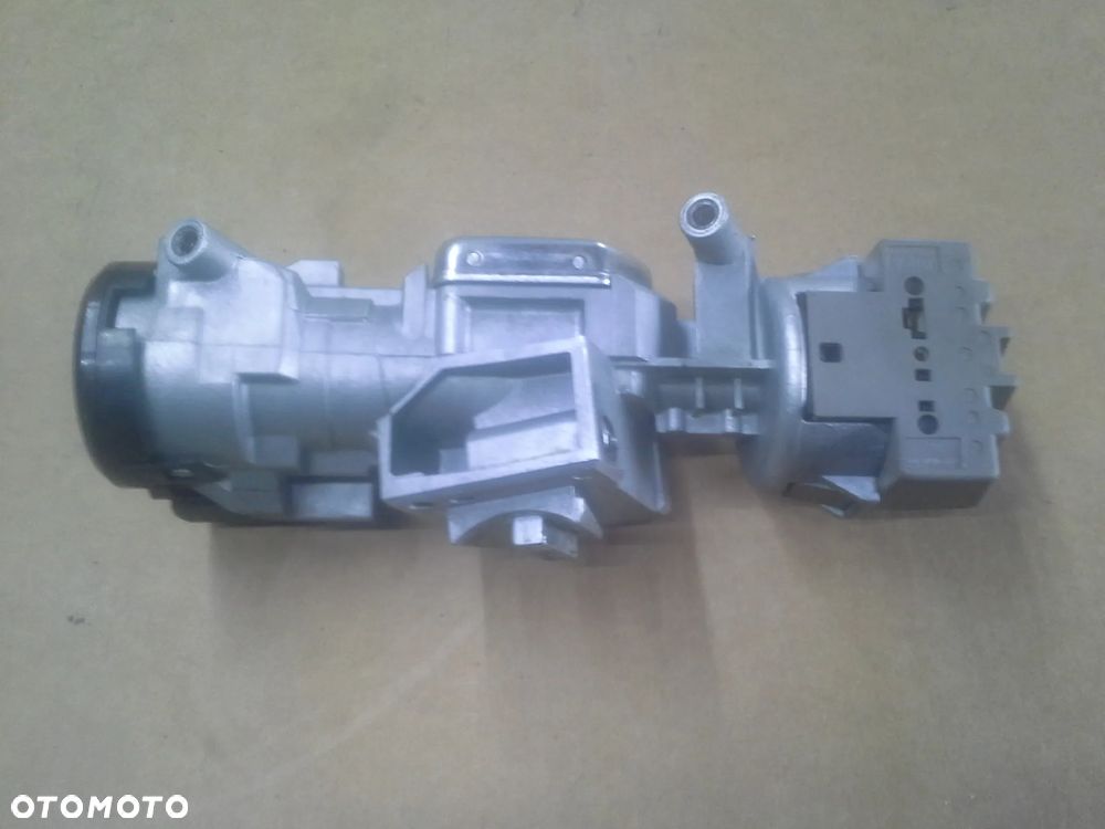 Ford Fokus MK3 1.6 Ti 105KM IQDA zestaw startowy komputer BV61-12A650-AC  S180127005 stacyjka 2 klucze immo i inne EU - 19