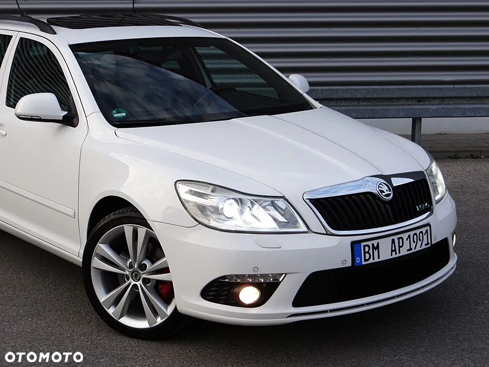 Skoda Octavia 2.0 TDI CR DPF DSG RS - 13