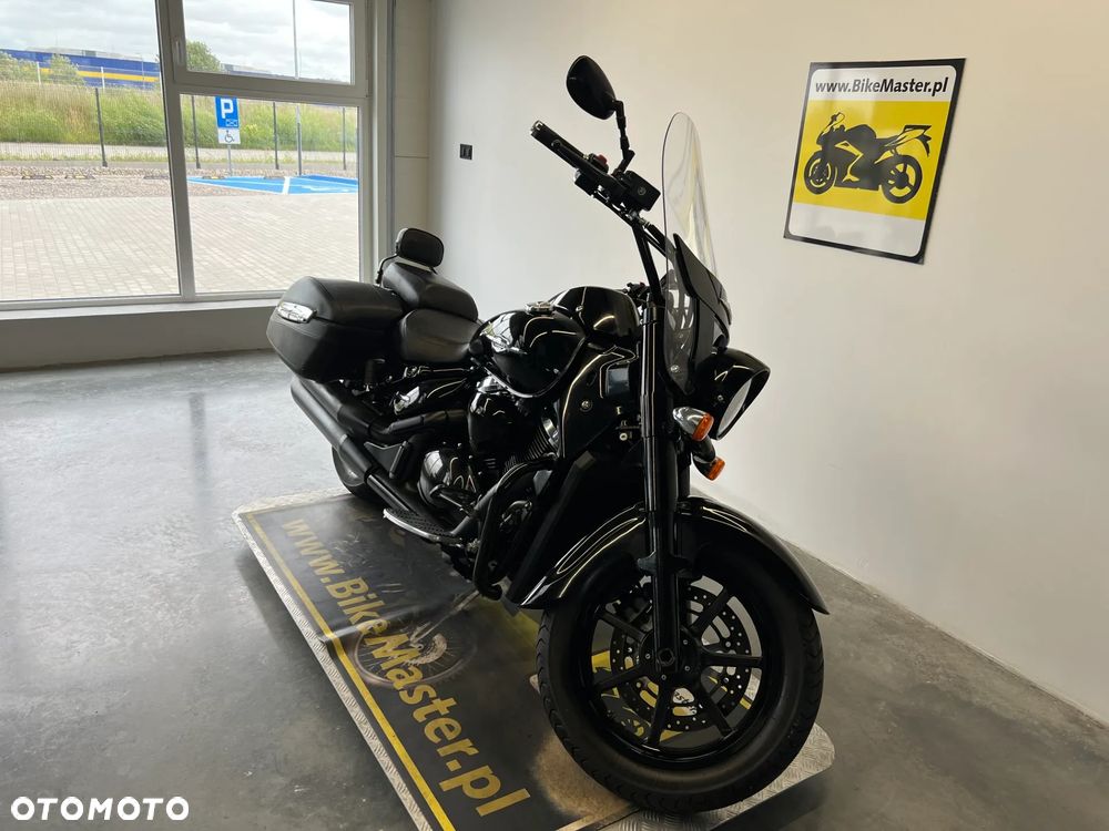 Suzuki Intruder - 23