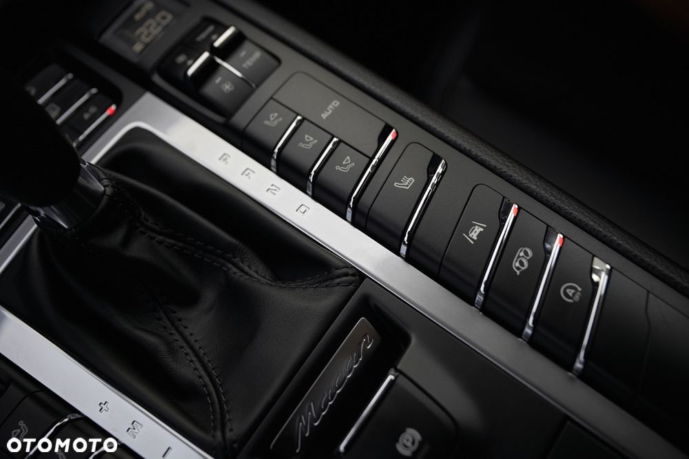 Porsche Macan S - 37