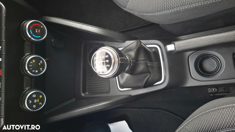 Dacia Duster 1.6 SCe Comfort - 23