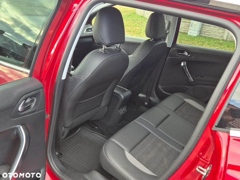 Peugeot 2008 BlueHDi FAP 120 STOP & START Allure - 8