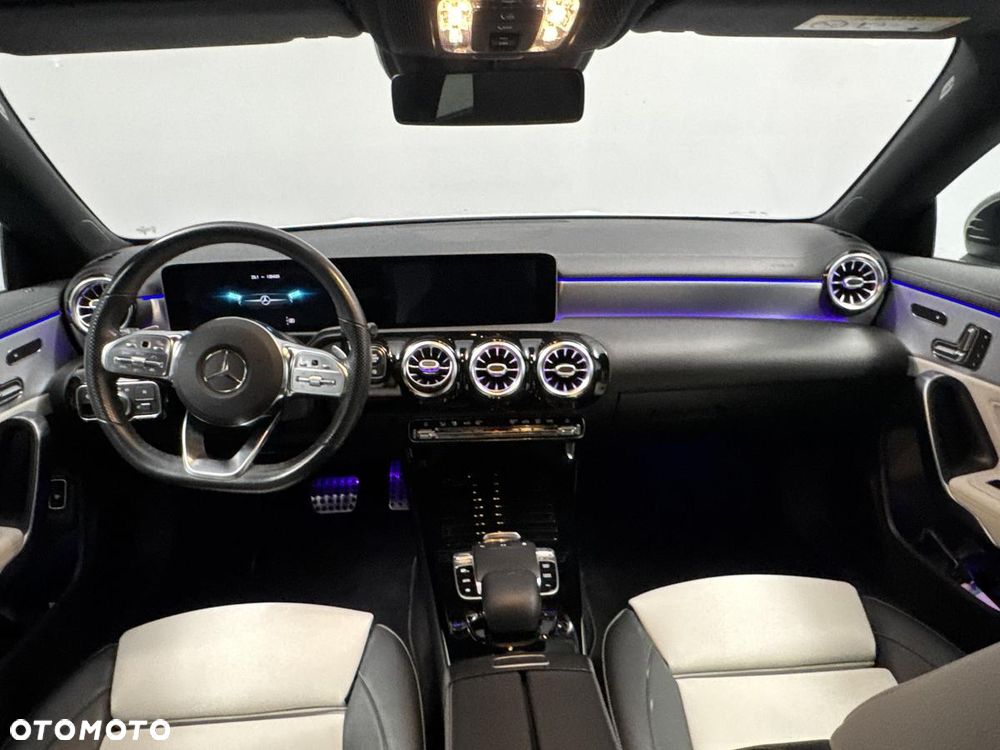 Mercedes-Benz CLA 220 AMG Line 7G-DCT - 22