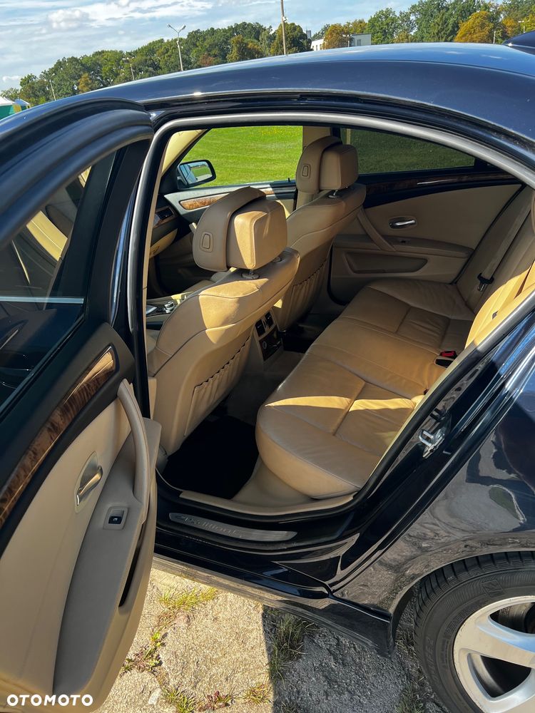 BMW Seria 5 520d Edition Exclusive - 10