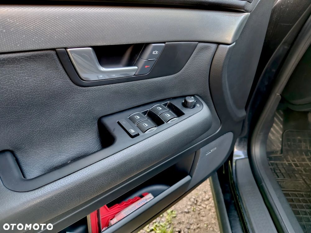 Audi A4 Avant 1.8T Quattro - 11