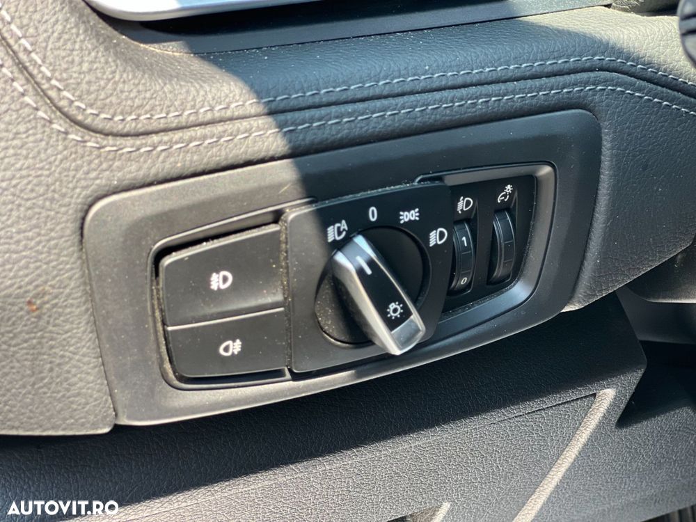 BMW Seria 2 218d AT - 9