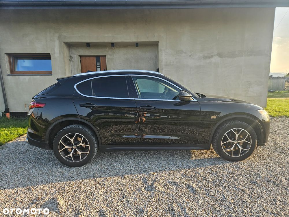 Alfa Romeo Stelvio 2.0 Turbo 16V AT8-Q4 Lusso - 8