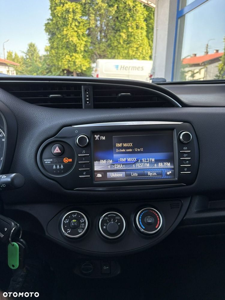 Toyota Yaris - 24