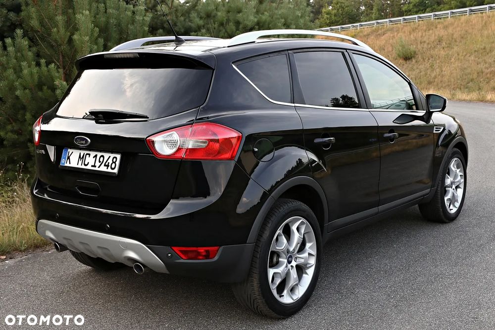 Ford Kuga 2.0 TDCi 2x4 Titanium - 22
