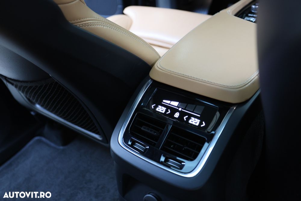 Volvo XC 90 T8 AWD Recharge Plus Bright - 14