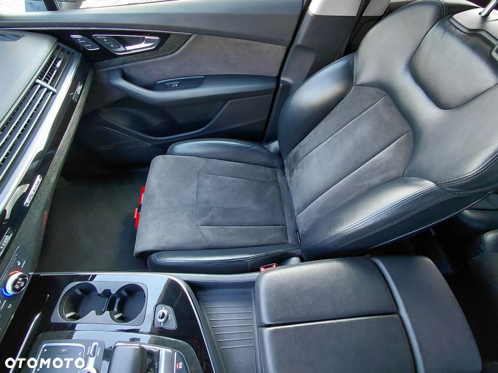 Audi Q7 50 TDI mHEV Quattro S Line Tiptr - 11