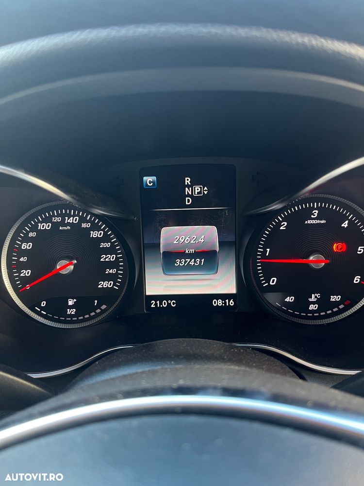Mercedes-Benz C - 8
