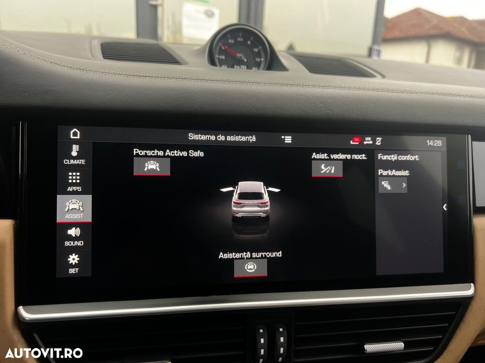 Porsche Cayenne Turbo - 32