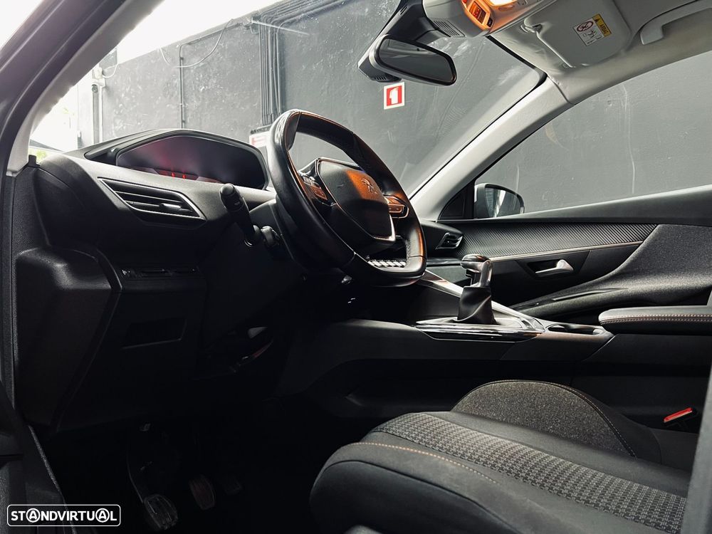 Peugeot 3008 1.5 BlueHDi Active - 15