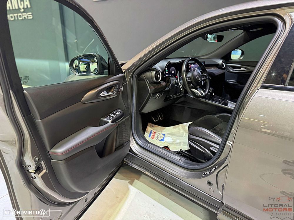 Alfa Romeo Tonale 1.3 Plug-In Hybrid Veloce e-AWD - 15