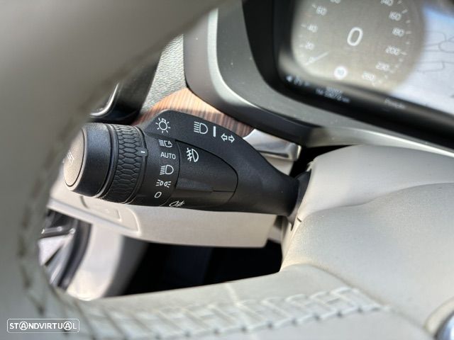 Volvo V60 2.0 D4 Momentum Plus Geartronic - 28