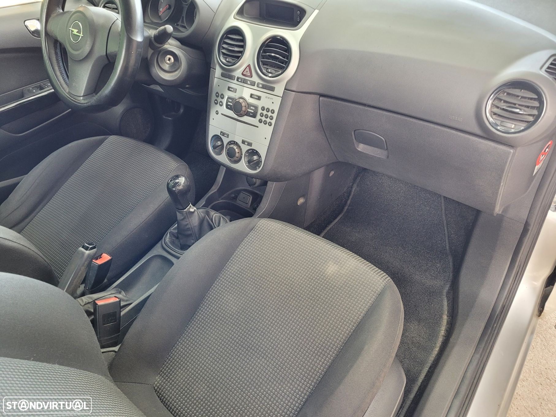 Opel Corsa 1.2 Cosmo - 14