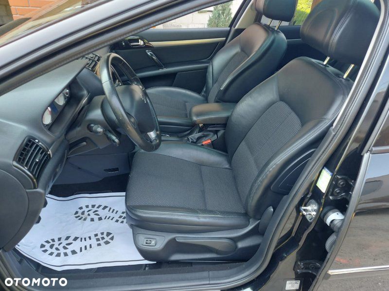 Peugeot 407 HDi 140 JBL - 28
