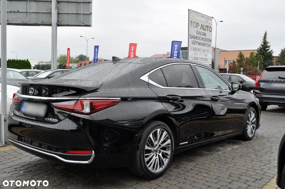 Lexus ES 300h Business Edition + - 10