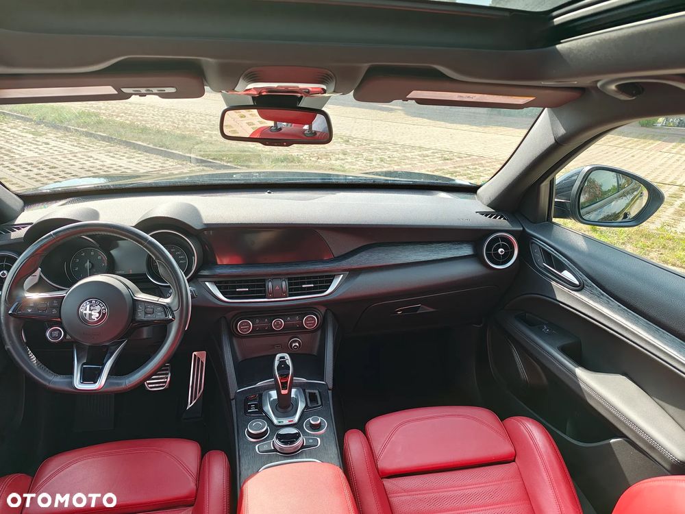 Alfa Romeo Stelvio 2.0 Turbo 16V AT8-Q4 Veloce - 30