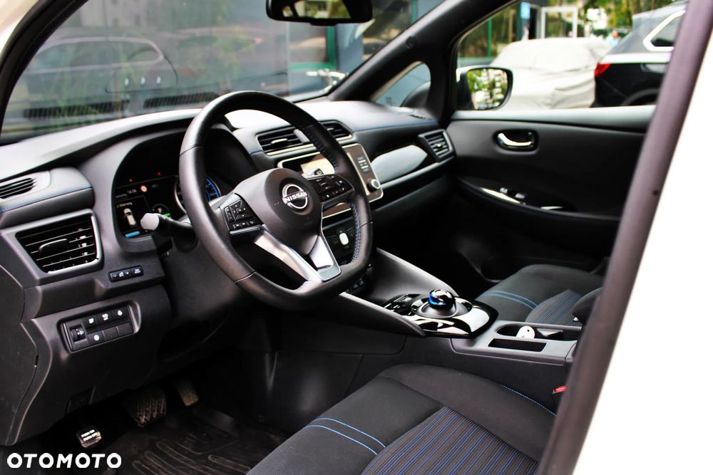 Nissan Leaf 40kWh N-Connecta - 12