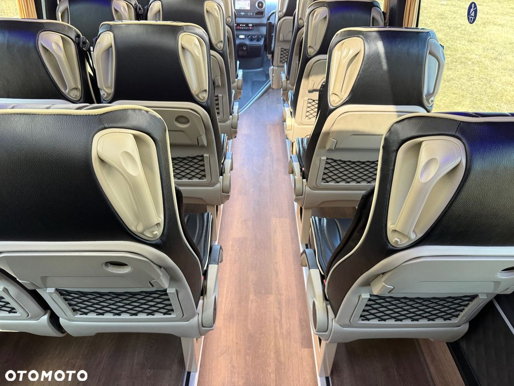 Mercedes-Benz Sprinter 519 - 37