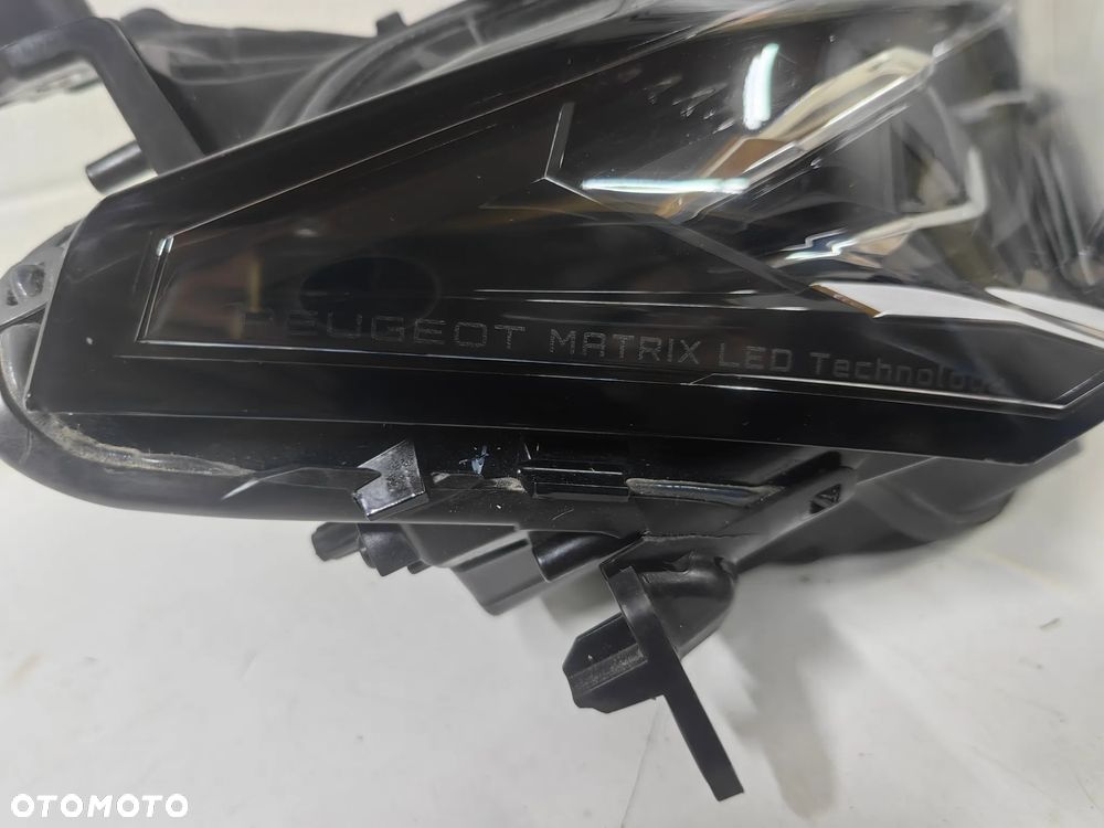 Peugeot 308 T10 lampa przednia prawa Matrix - 6