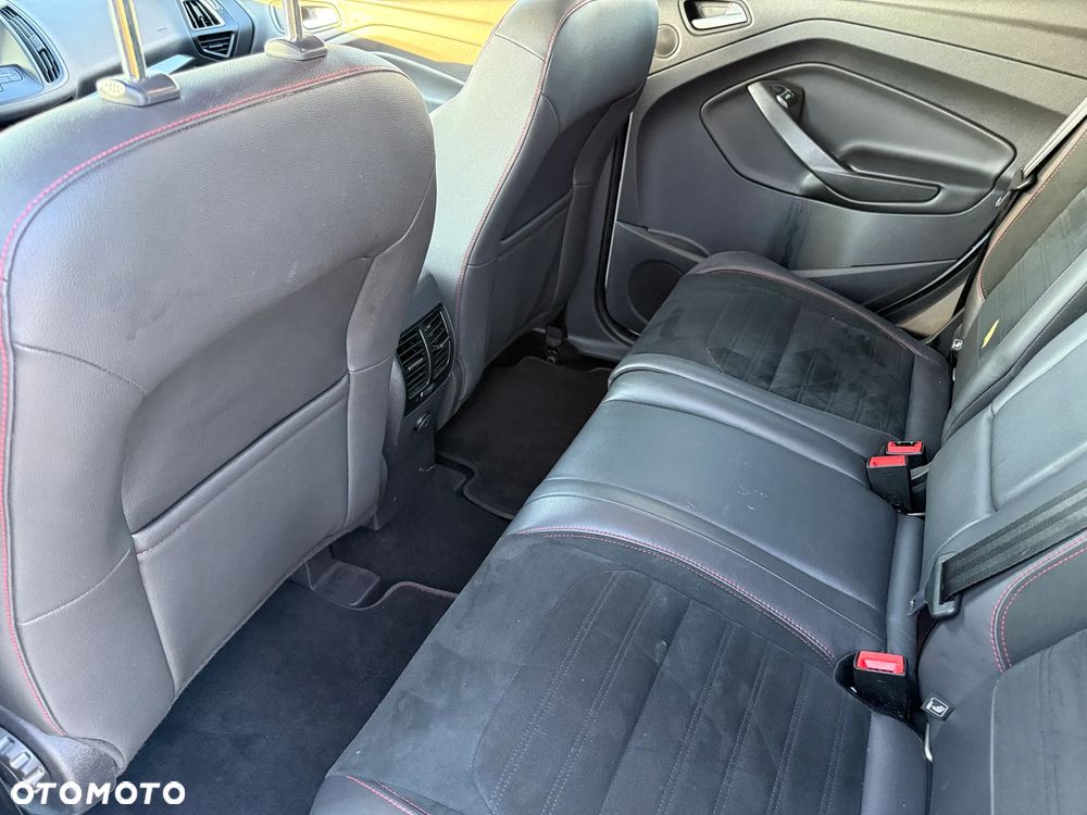 Ford Kuga 2.0 TDCi 4x4 ST-Line - 15